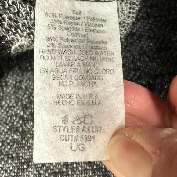 Impressions Women's Cowl Neck Long Sleeve tunic top‎ red plaid sz L, GUC - Picture 3 of 4